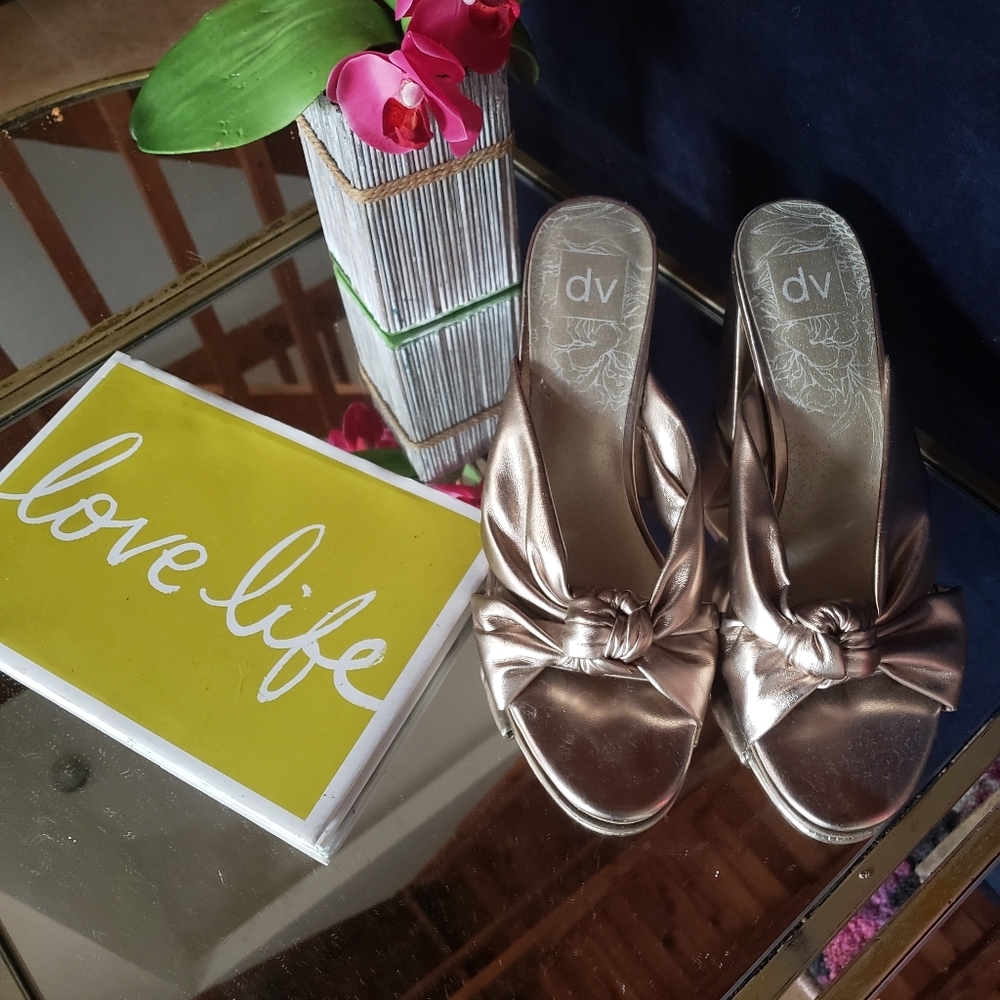 DV by dolce vita Metallic Gold Size 10 Block Heel Sandal Mule